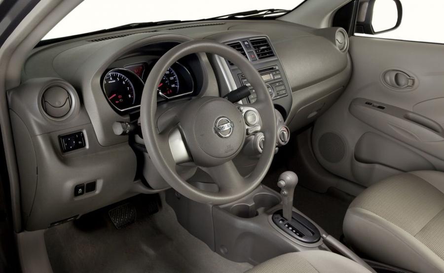  Nissan Versa 2012 года  (фото 80 из 111)
